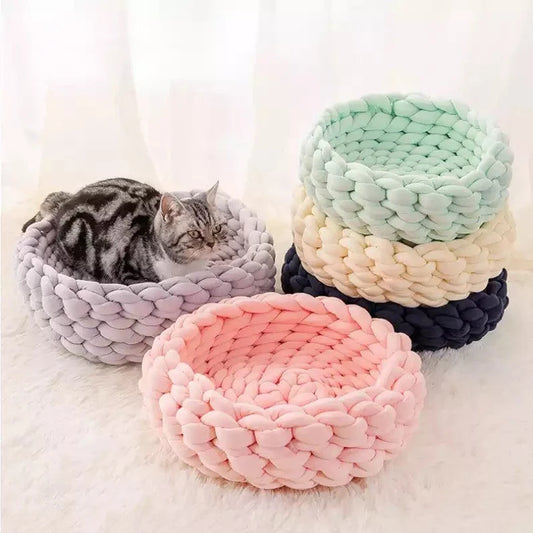 Chunky Knit Stylish Cat Kitten Bed
